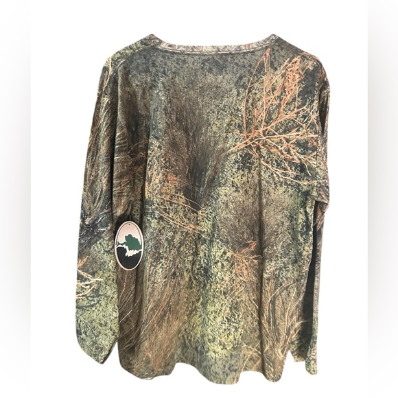 Mossy Oak Camo Long Sleeve with Pink Logo - Picture 2 of 3